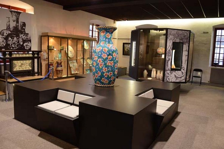 Musée des émaux et faïences