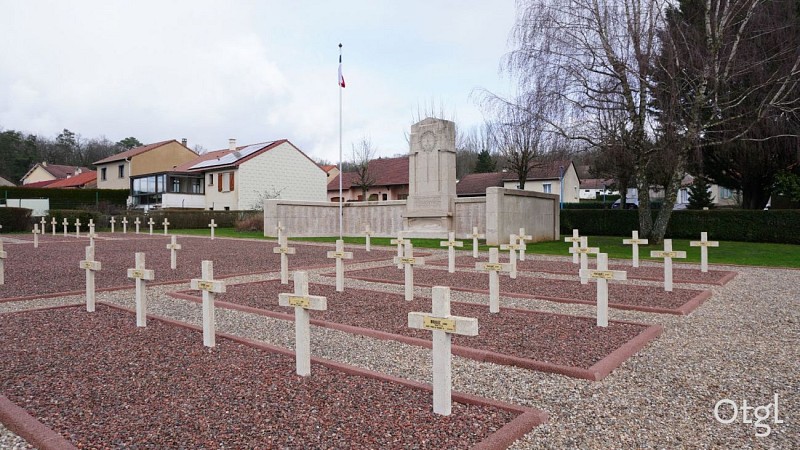 Nécropole et monument aux morts