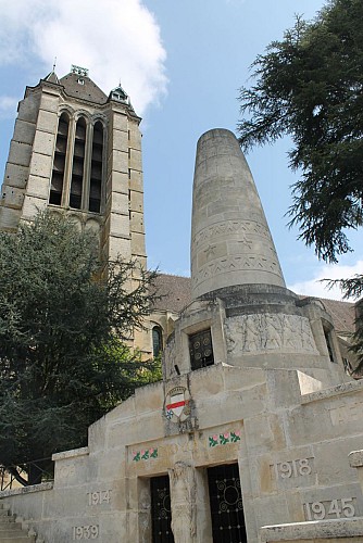 Monument aux Morts Noyon 