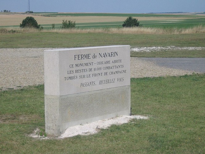 Ossuaire de Navarin : monument aux morts des Armées de Champagne