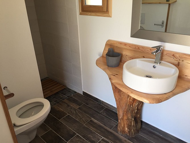 sanitaire privatif bâtiment accueil