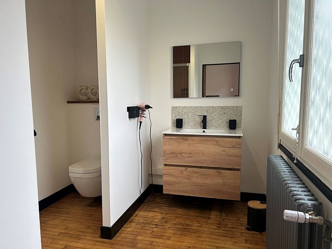 Salle d'eau Ch1 - CH Isa - Bugeat