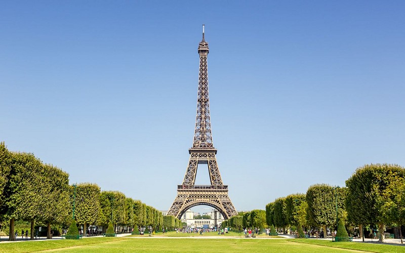 Paris Sightseeing Tour with Eiffel Tower 2nd Floor Tickets