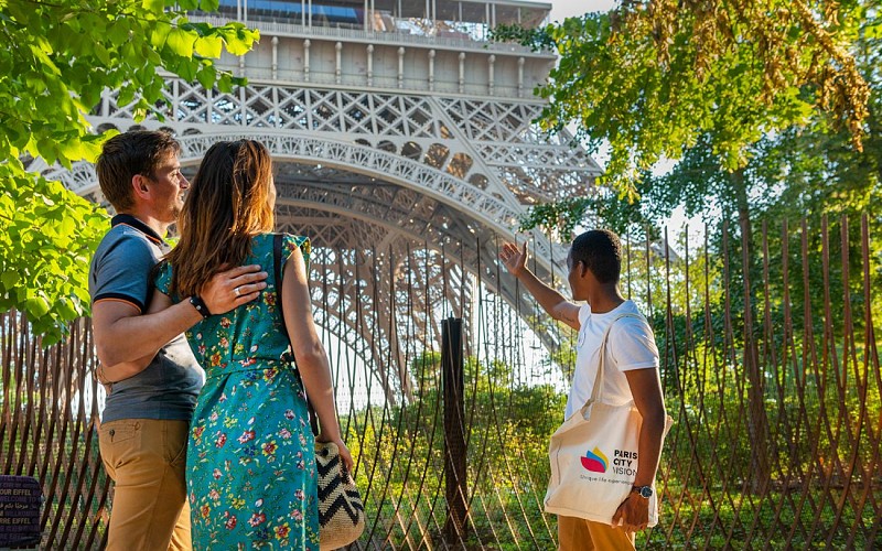 Paris Sightseeing Tour with Eiffel Tower 2nd Floor Tickets