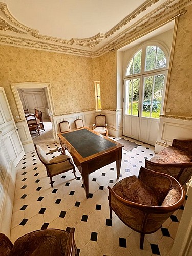 Meuble Clos joco groupe Saunier Pas de jeu Thouarsais Deux Sevres