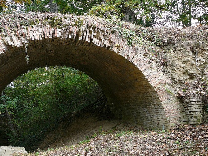 Vestiges du Pont Romain