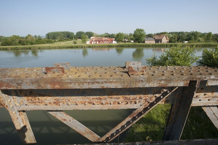 Jonction des deux canaux