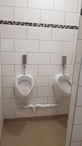 Public toilets / PMR - Salle Hors Sac