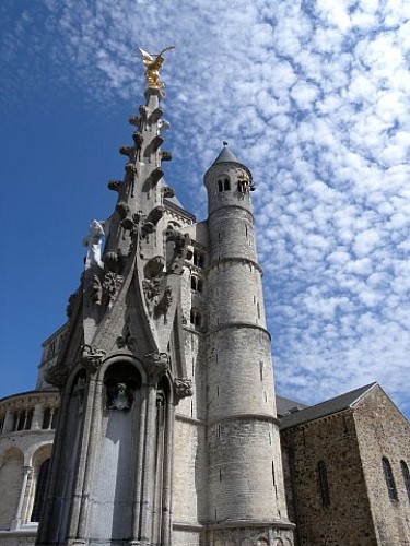 Collégiale Sainte-Gertrude - clocher