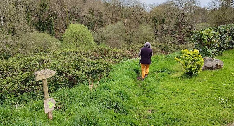 Poursuivre dans le sentier