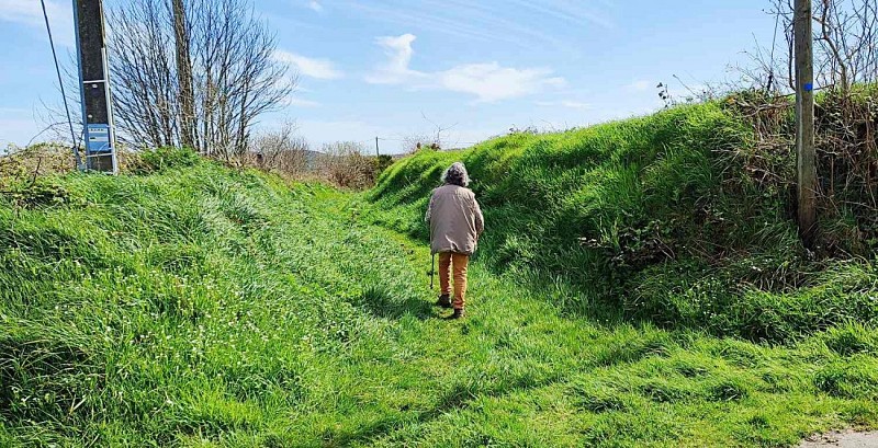 poursuivre dans le chemin