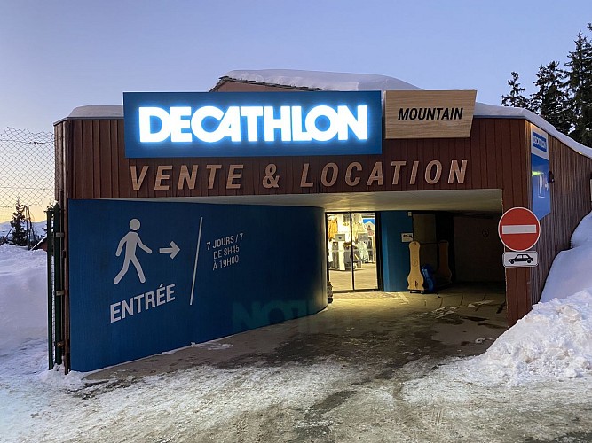 Decathlon Mountain