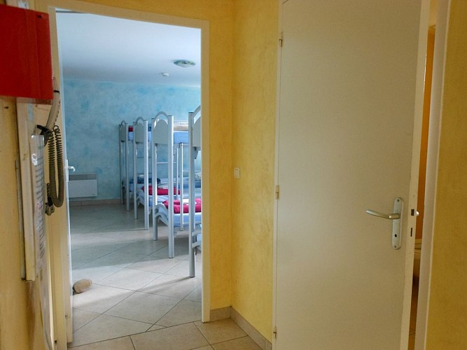 Gite pelerins_couloir_hopital saint blaise 
