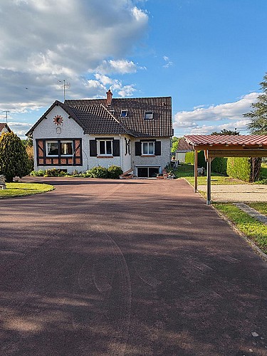 maison-côté-parking_tis