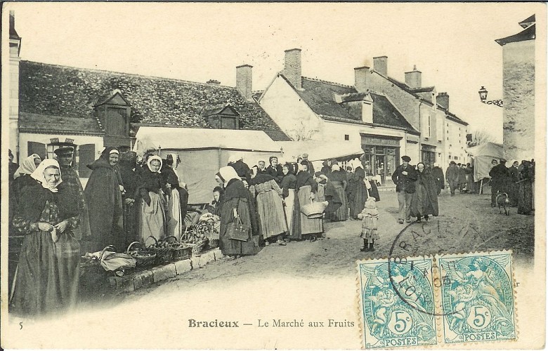 1905 Place du Marché au fruits