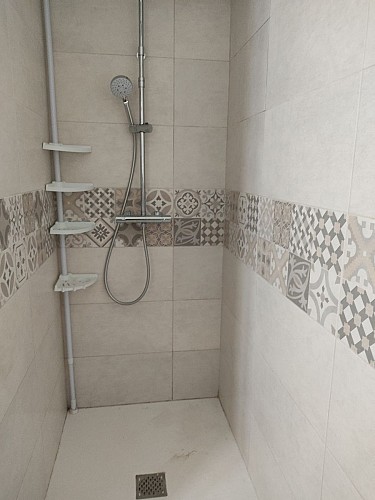 Salle d'eau douche à l'italienne