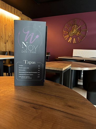 437696162_122124445052245892_7053735799450360042_n