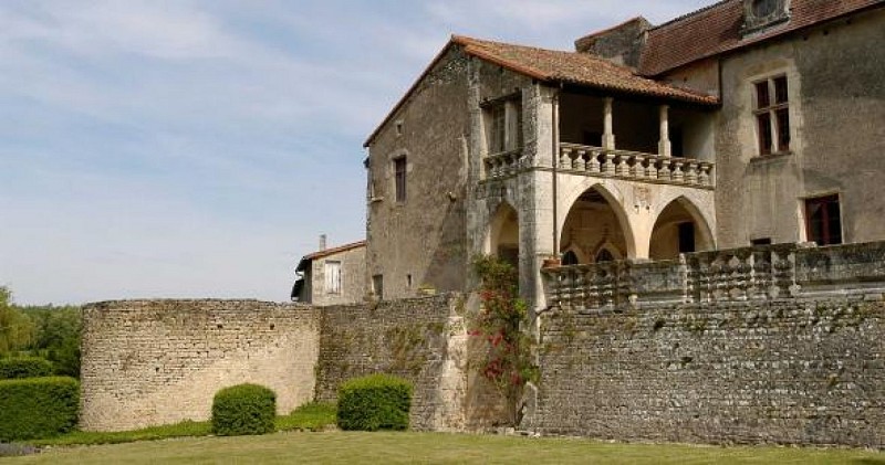 Château de Cibioux à Surin