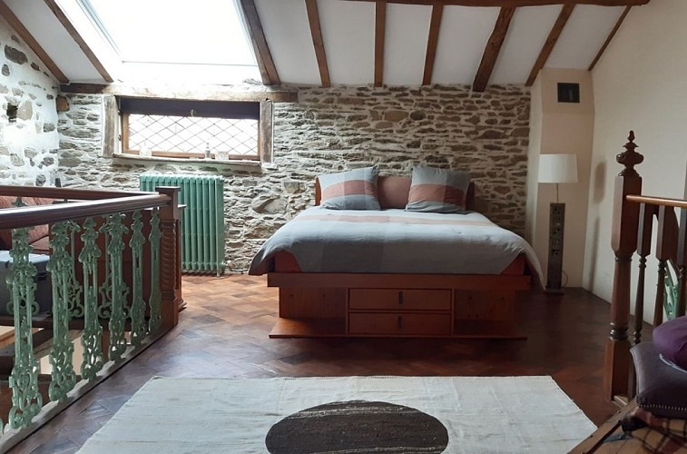 chambre de 3 personnes à l'étage