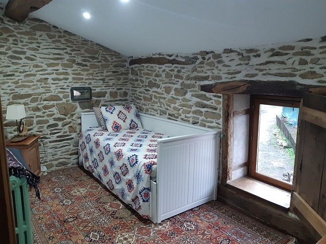 chambre de 3 personnes à l'étage