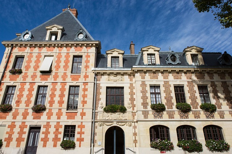 Charenton-le-Pont town hall