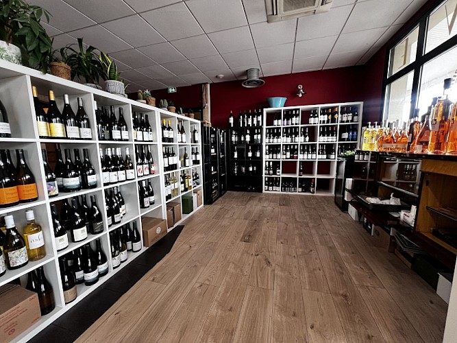 AIMER- Restaurant Bar &amp; Cave