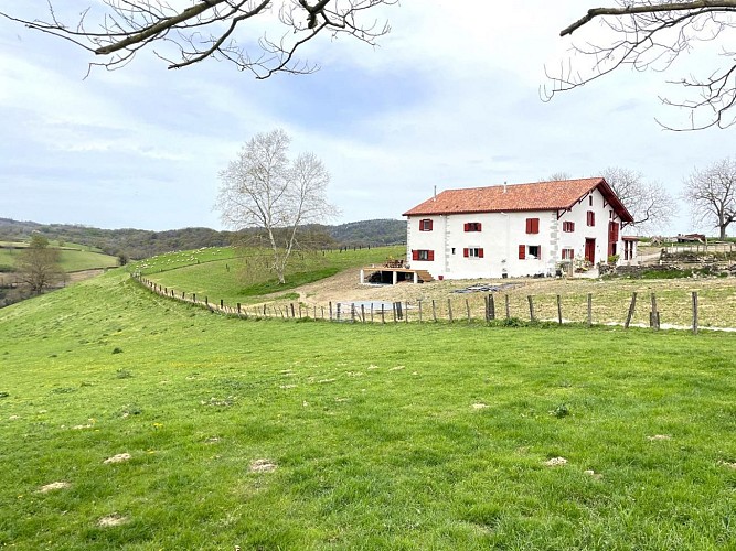 -arhansus-le-gite-d-etxerria-pyrenees-pays-basque--ref--G1430611