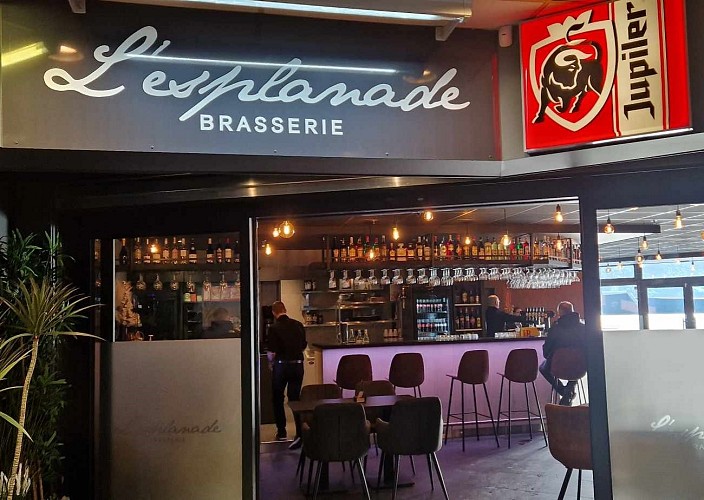 Brasserie esplanade entree
