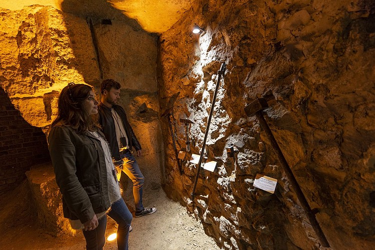 Visite Secrets sous la ville 2019 XV < Laon < Aisne < Picardie