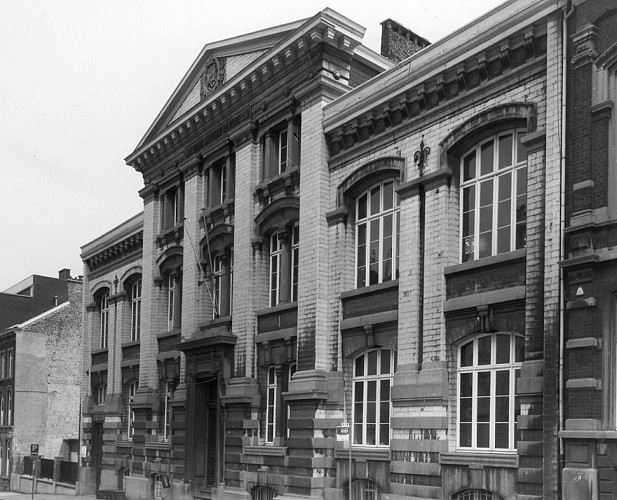 L’ancienne école moyenne de filles