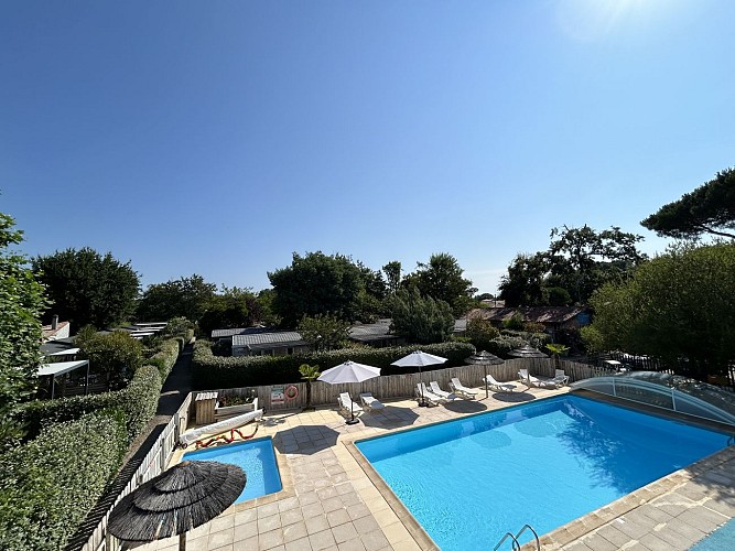 vue d'ensemble camping les écureuils - ARES (002) ©Les écureuils