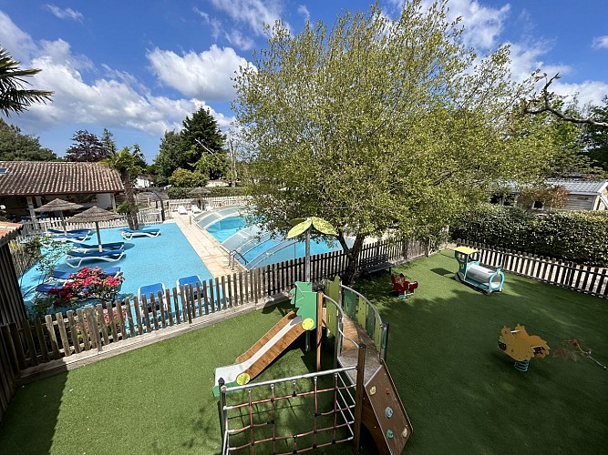 Aire de jeux ©Les écureuils