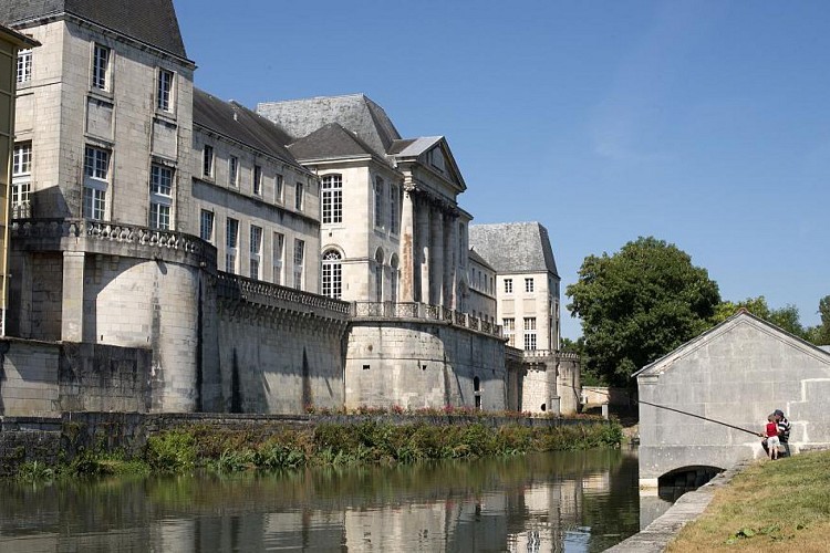 Aire de service de la halte fluviale