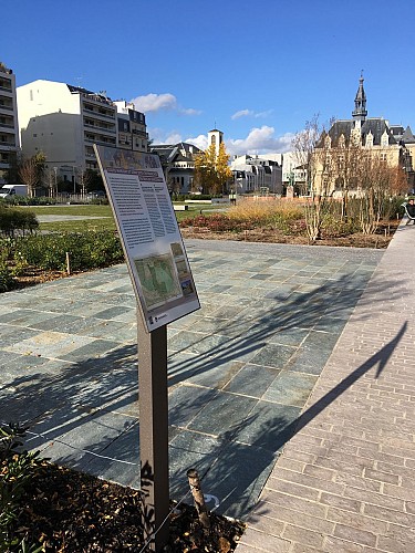 Heritage panel: Cour Marigny and the entrenched area of the Bois de Vincennes