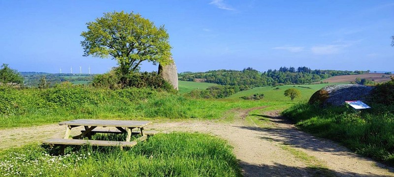  menhir de Kergornec - Vue panoramique