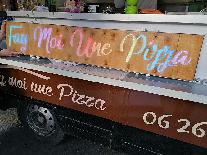 FAY MOI UNE PIZZA
