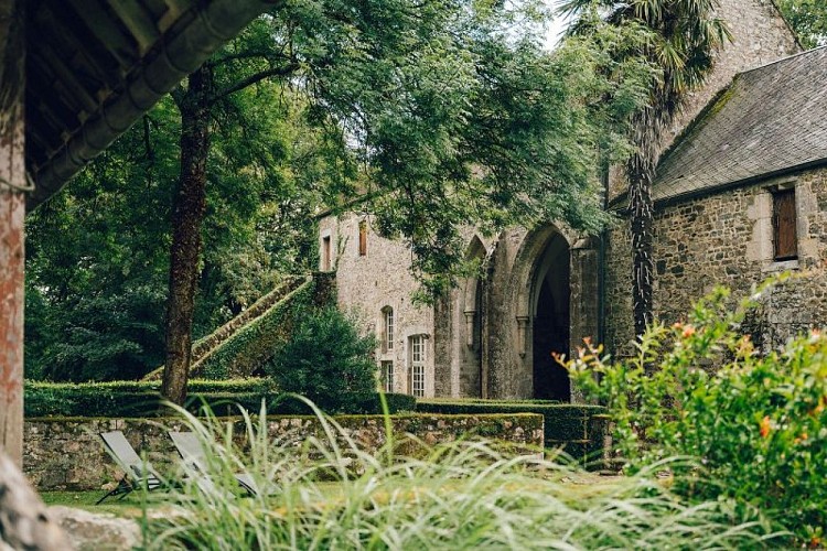 Neufmesnil-meublé-abbaye-de-Blanchelande-2