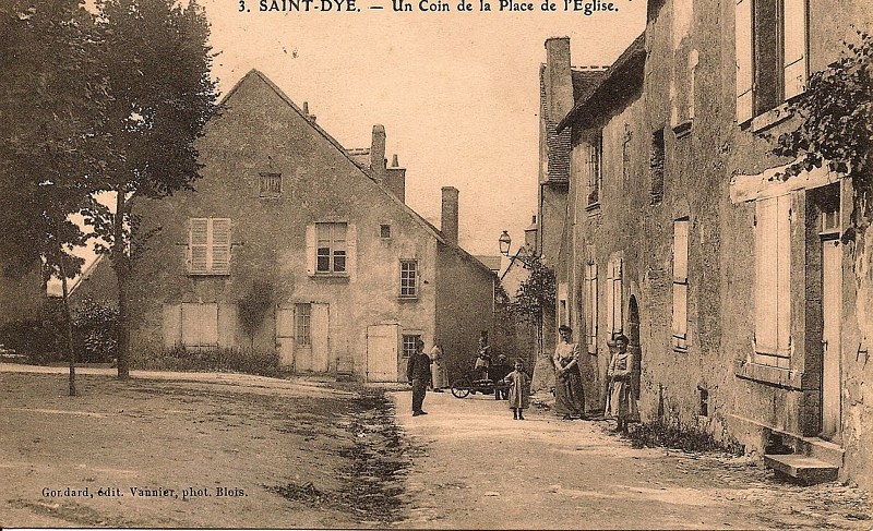 Autour de la place de l'Église