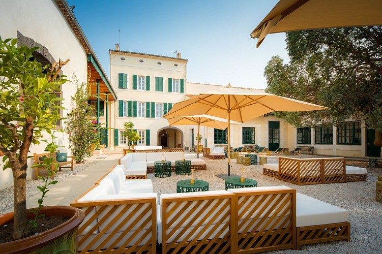 LA MAISON NOILLY PRAT