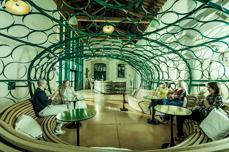 LA MAISON NOILLY PRAT