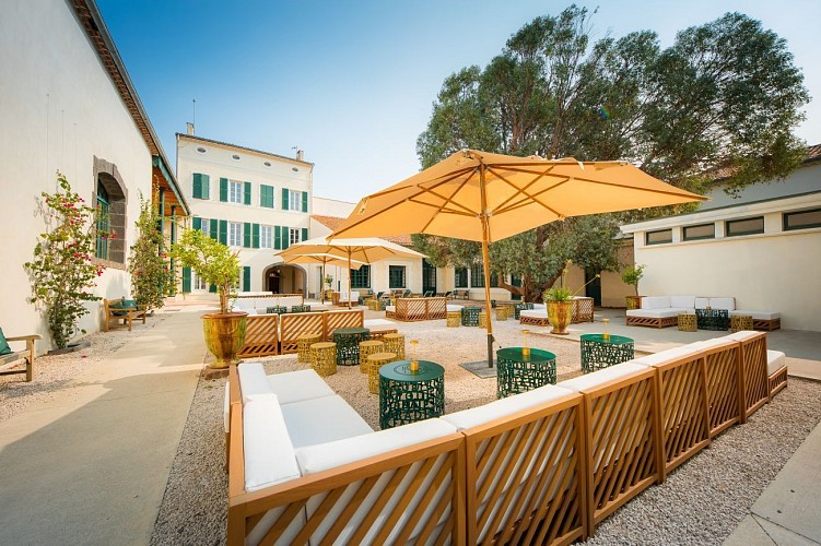 LA MAISON NOILLY PRAT