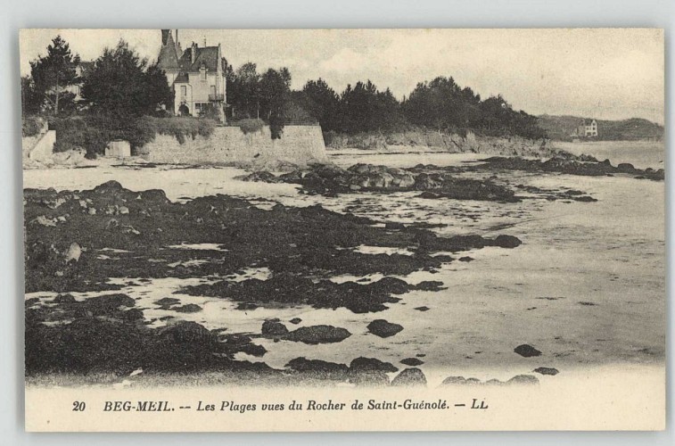 Vue de la plage depuis le rocher de Saint Guénolé, vers 1920
