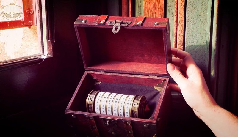 Escapes game outdoor Bourbon