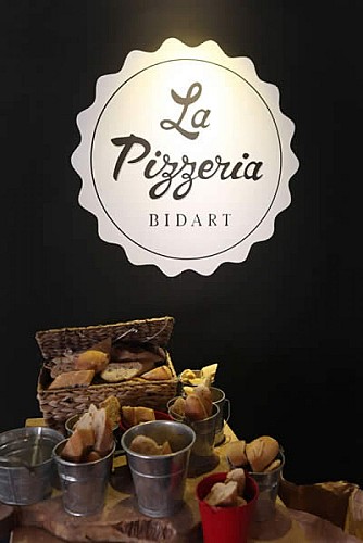 16-pizzeria-bidart-signpaint