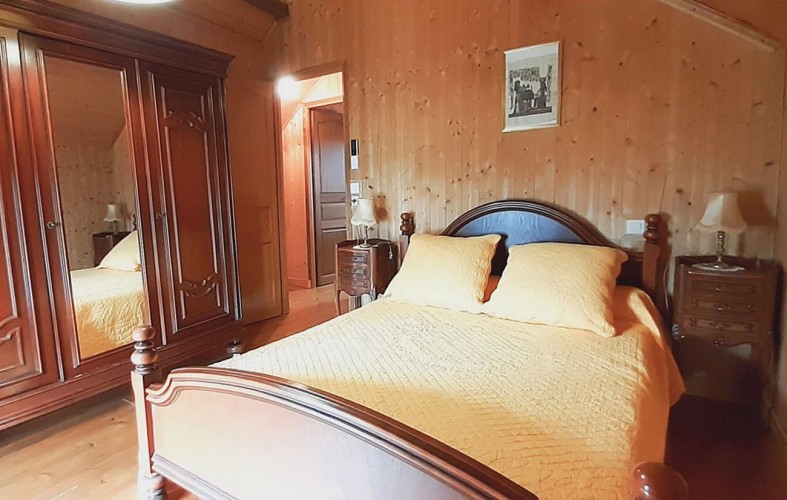 Gite des fleurs chambre1