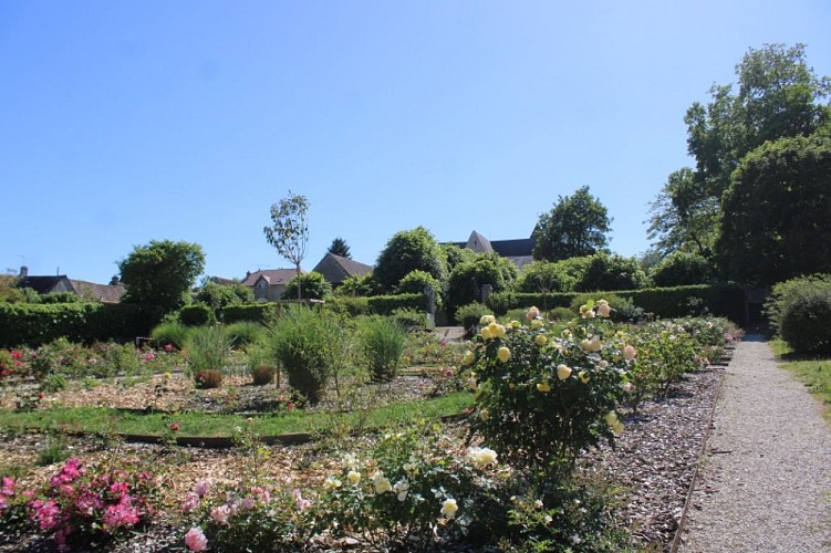 Beaulieu sur Loire - roseraie gourmande - 23 mai 2025 -MTBL I Rémy (25)