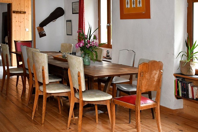 Gite de l'arche salon-salle à manger2