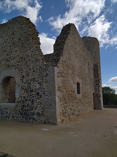 Logis-porche du château de la Touche