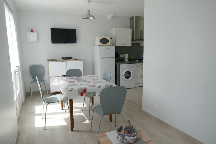 Gîte au cœur du marais poitevin donnant sur rivière, chemins de randonnée et pistes cyclables, Maillé, Vendée