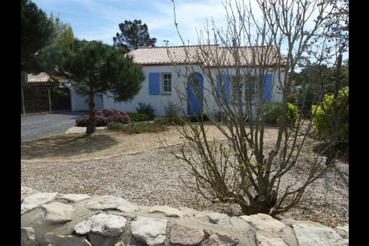 Grand calme face au bois des Eloux à 150m de la mer à la Guérinière en Vendée